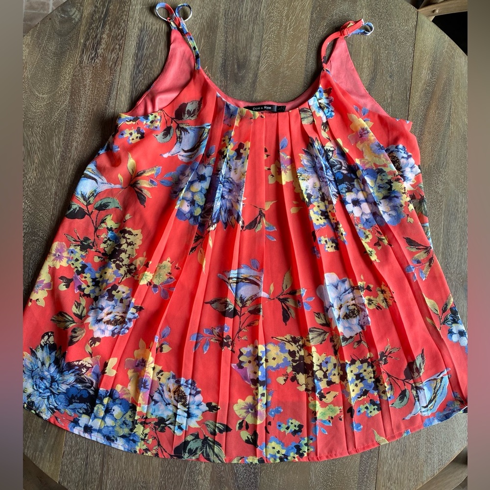 Doe & Rae red floral top - Picture 4 of 4